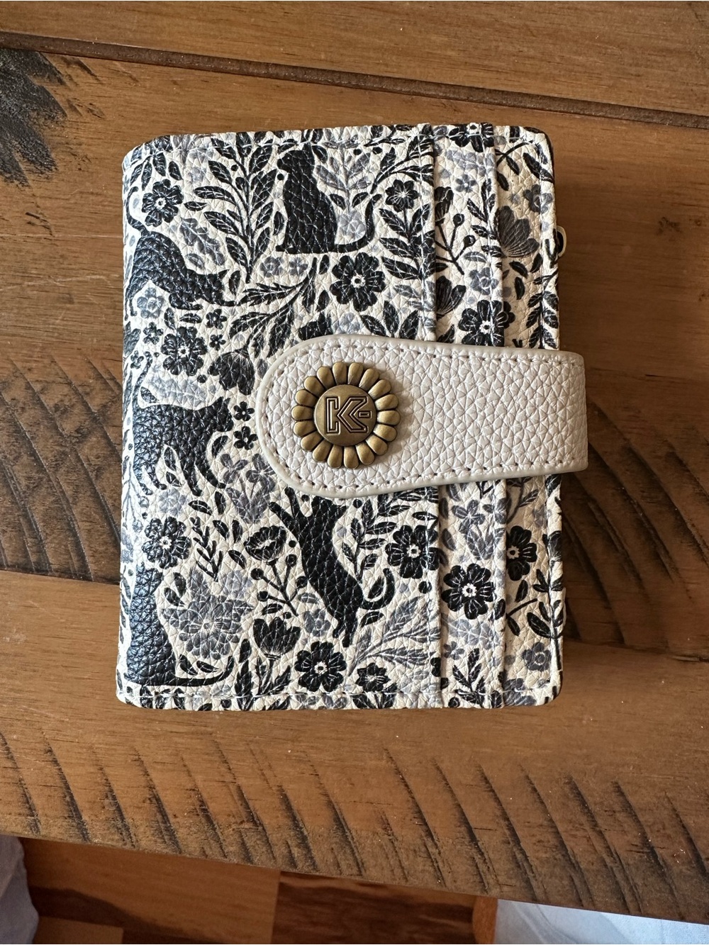 Black cat & White Floral Snap Wallet
